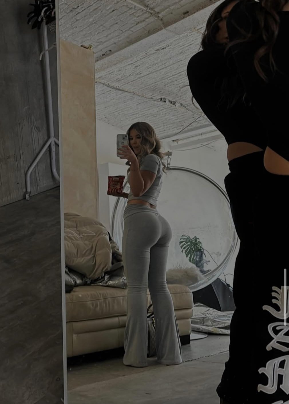 Thick Booty Gym Chav Babe From UK Showing Off Her Curves 2