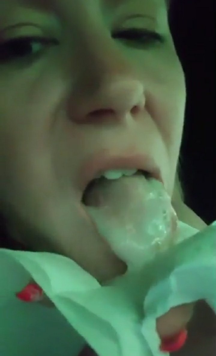 Sperma-Aktion im Gloryhole 3