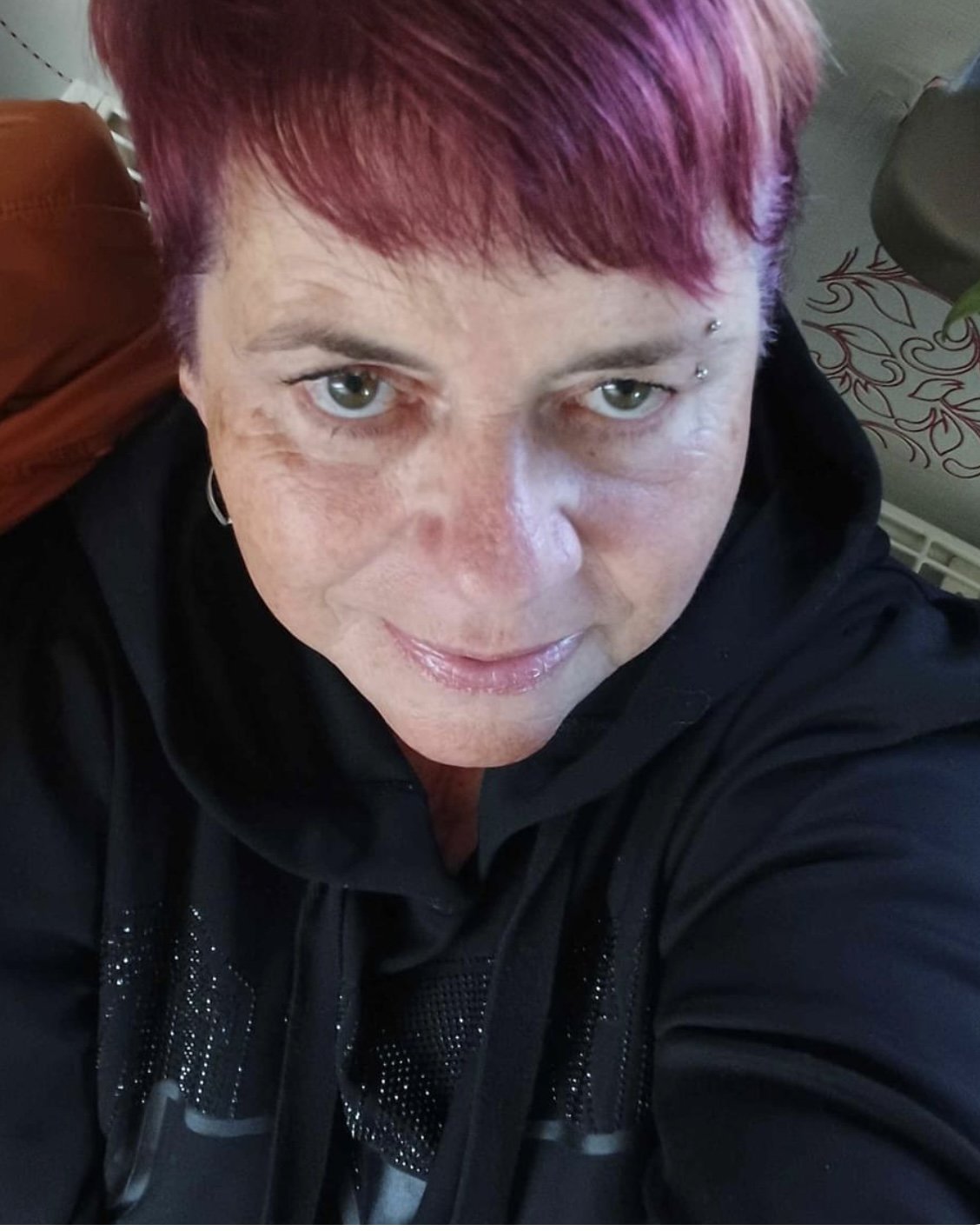 Deutsche Hure Oma Creepshots Titten Sperma Vagina lange Lippen große Vulva 1