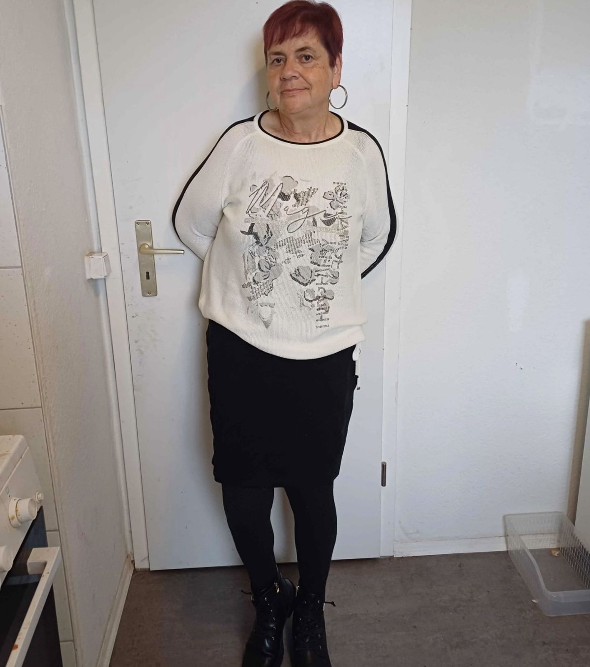 Deutsche Hure Oma Creepshots Titten Sperma Vagina lange Lippen große Vulva 20