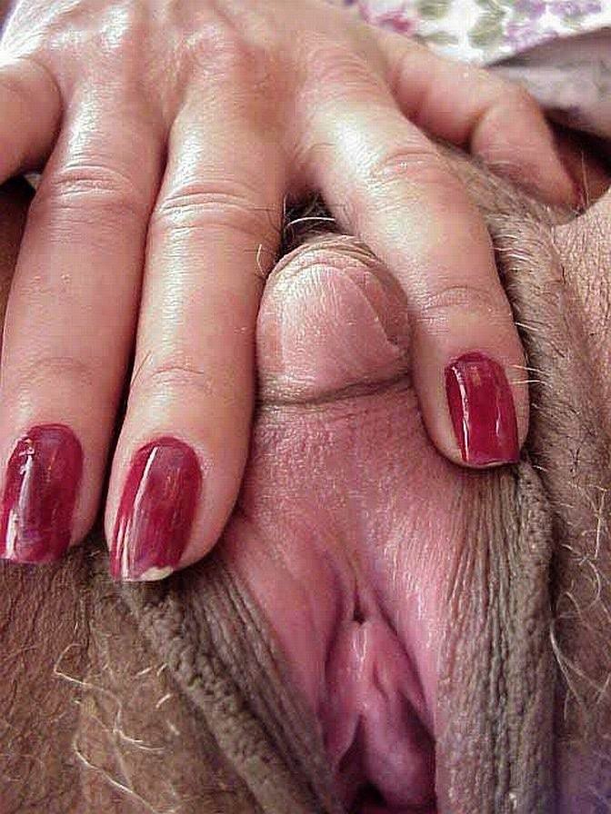 Ebony Milf With Meaty Pussy and Big Clit Explores Herself 29