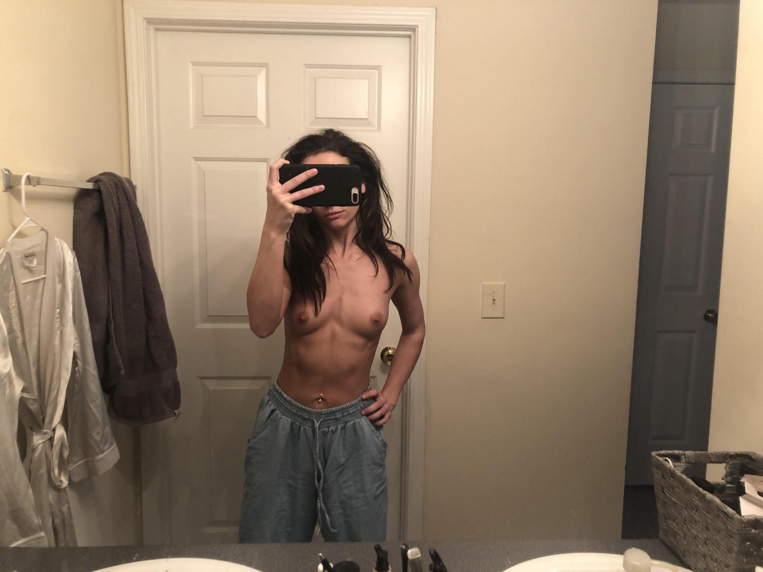 Fuite des pom-pom girls de Hourglass 9