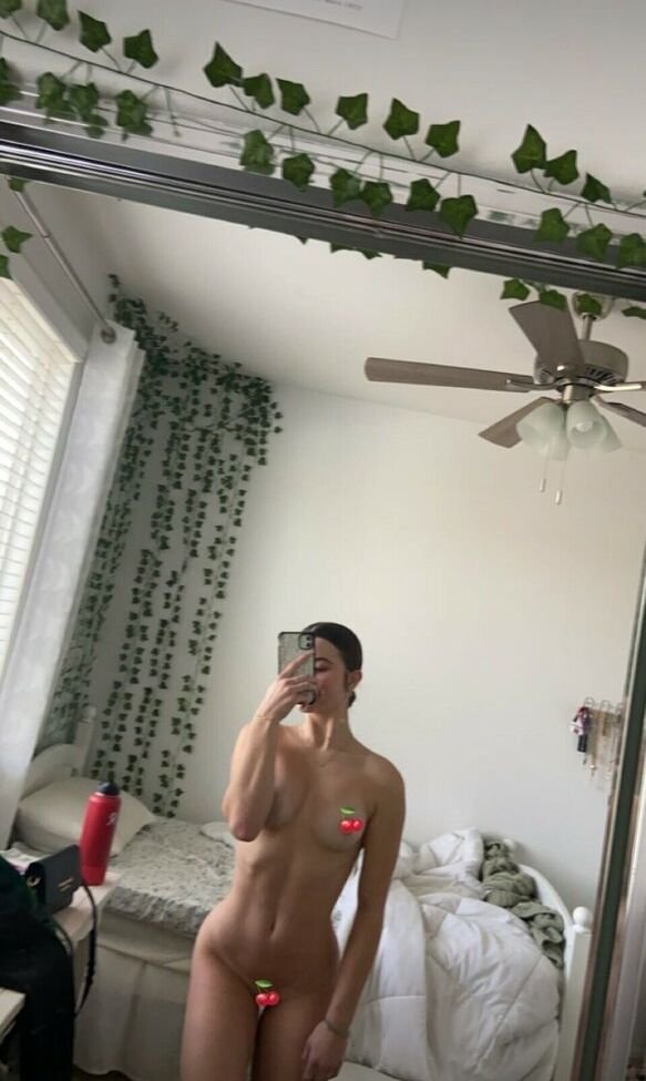 フィットチアリーダーホッティーエクスポーズドインカレッジティックトックファック 13