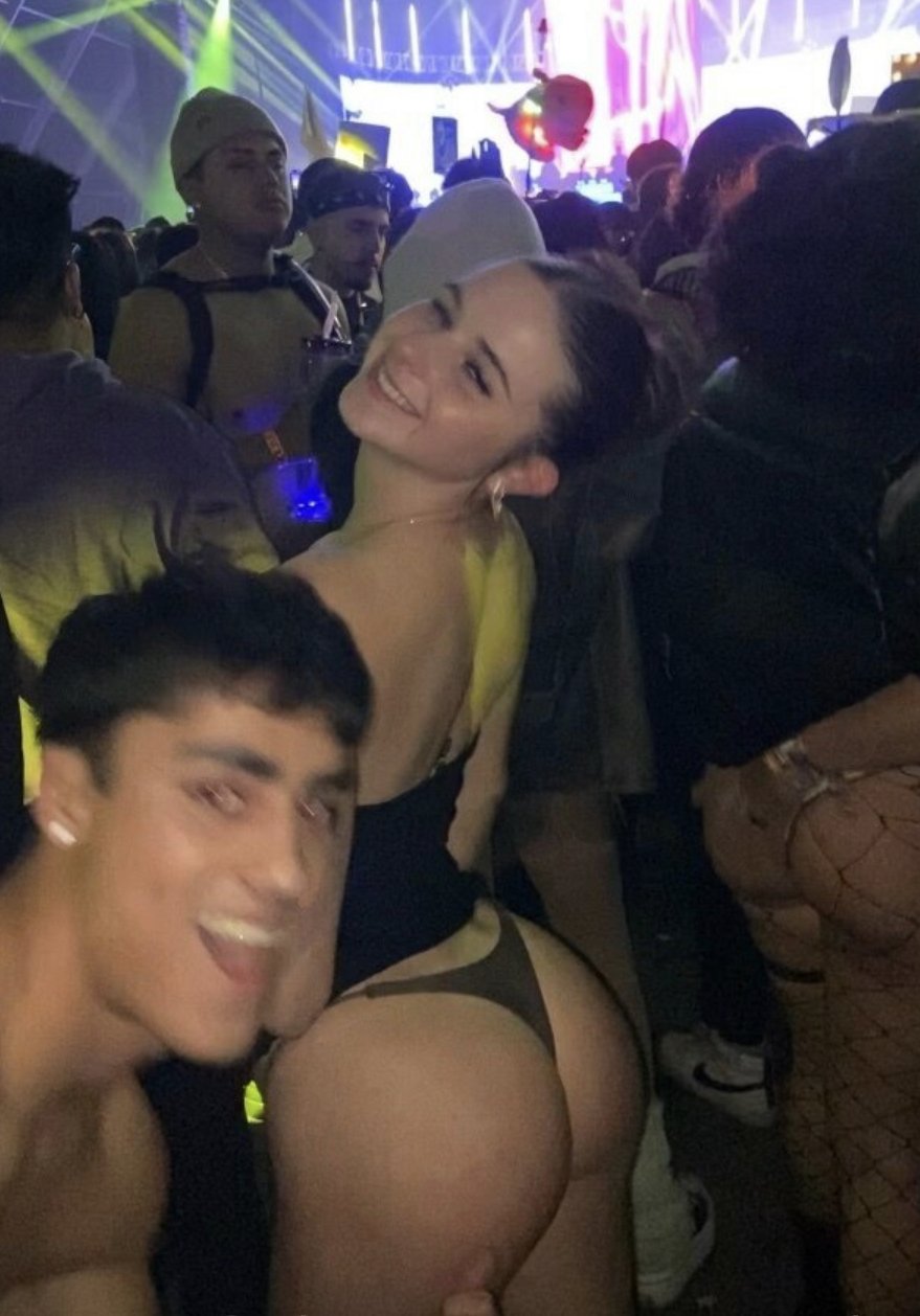 フィットチアリーダーホッティーエクスポーズドインカレッジティックトックファック 24