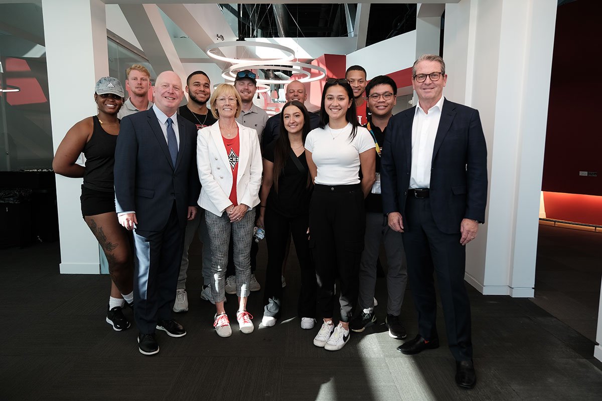 Mia, la animadora 17