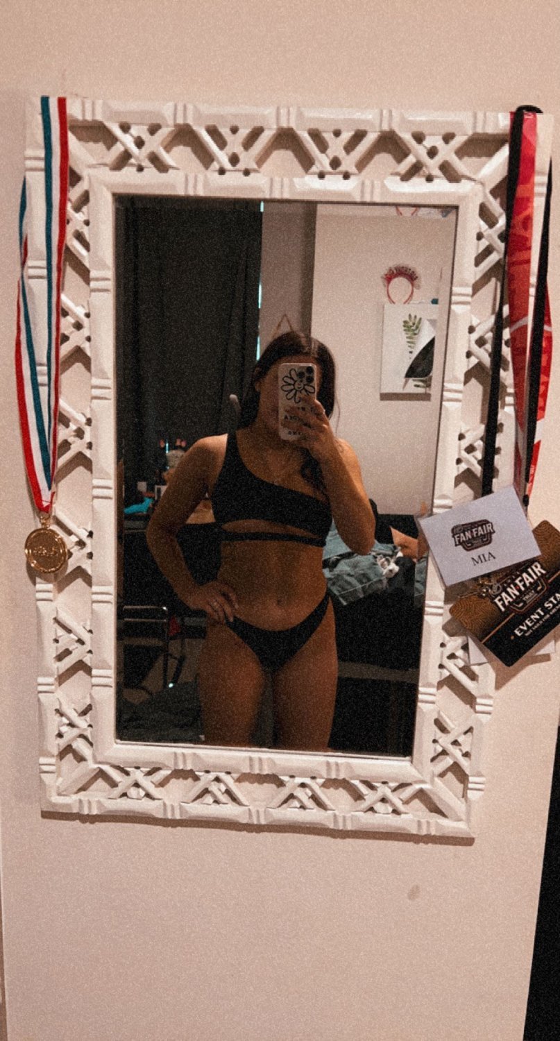 Mia, la animadora 45