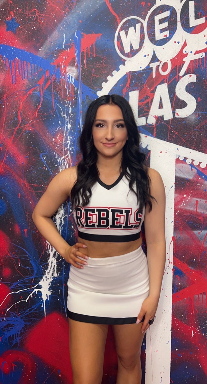 Mia, la animadora 46