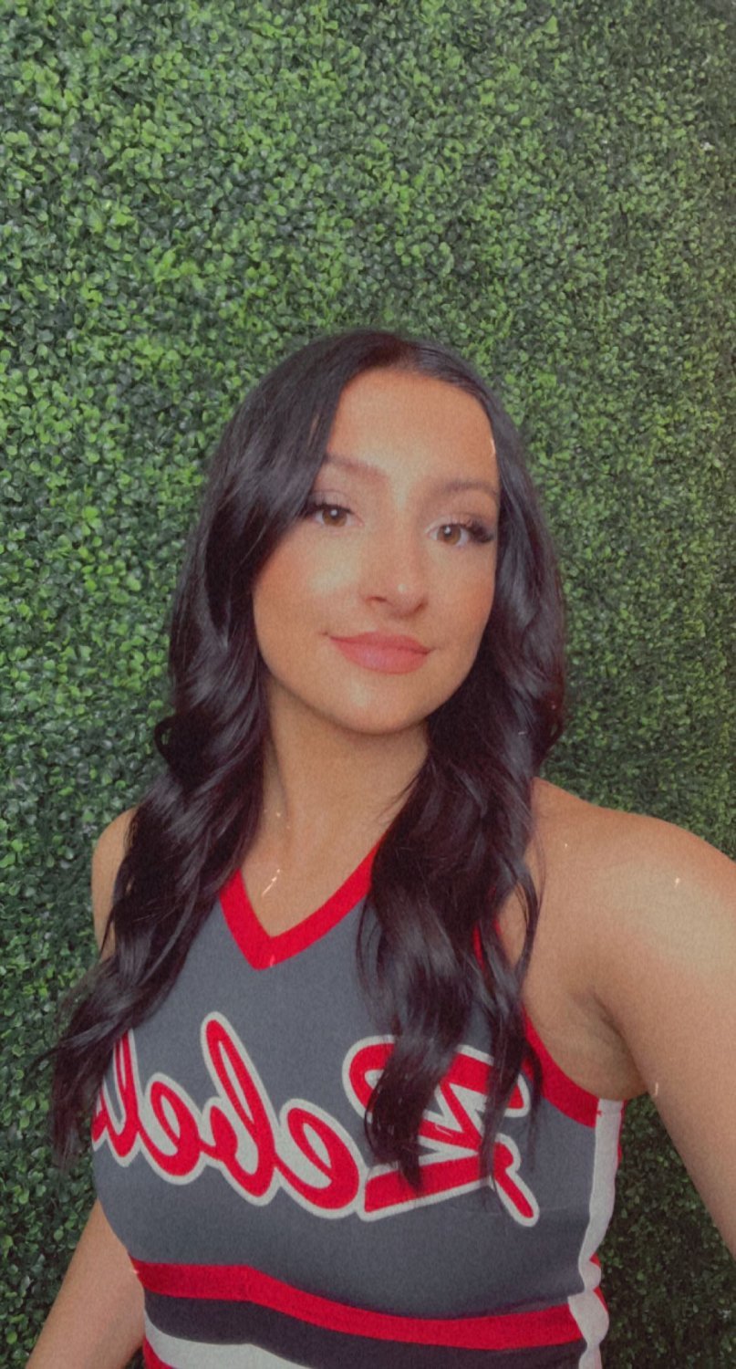 Mia, la animadora 49