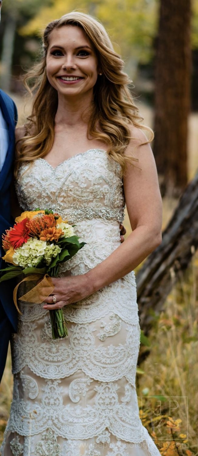 Esposa una vez dio permiso para que capturasen sus coquetas tetitas y su tatuada puerta trasera en fiesta casera 5
