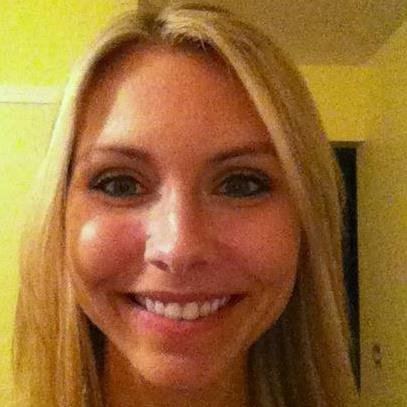 Esposa una vez dio permiso para que capturasen sus coquetas tetitas y su tatuada puerta trasera en fiesta casera 11