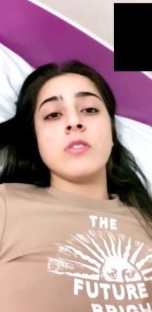 Leckere türkische Jungfrau 1