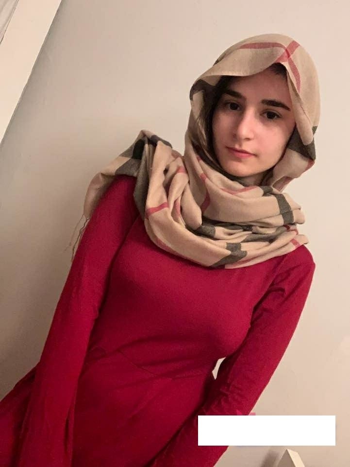 Türkisches Flittchen entblößt ihren muslimischen Glauben 60