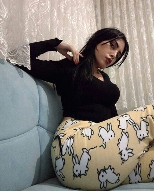 Savory Turkish angel Dilan Dere hottie shakes big ass 26