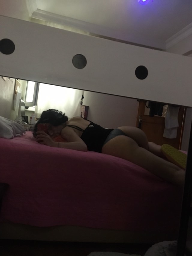 Savory Turkish Hijab Hottie Bll.Polat Shows Off on Insta Selfies 7