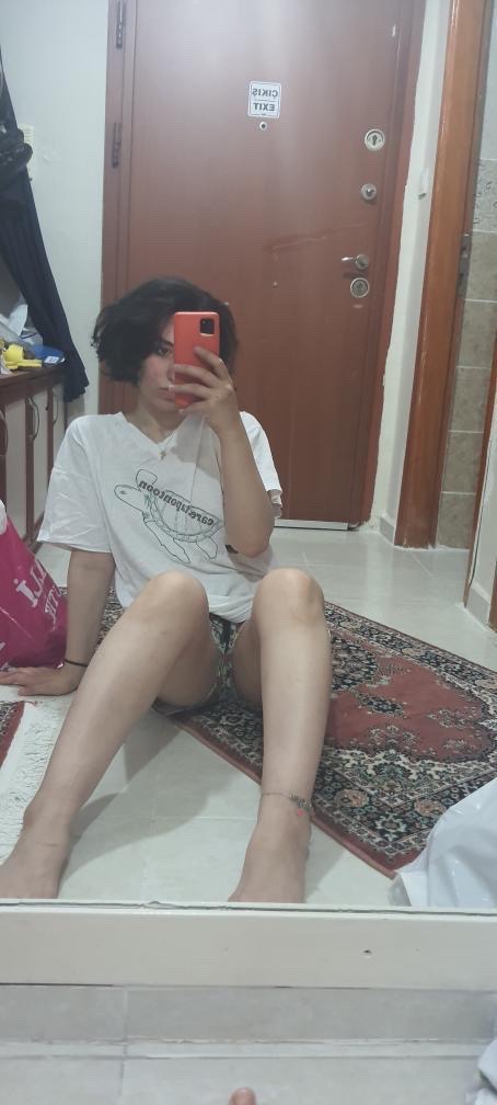 Savory Turkish Hijab Hottie Bll.Polat Shows Off on Insta Selfies 24