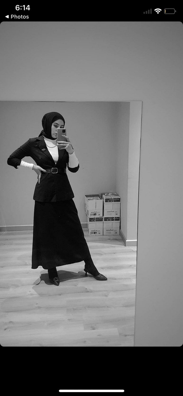 Savory Turkish Hijab Hottie Bll.Polat Shows Off on Insta Selfies 26