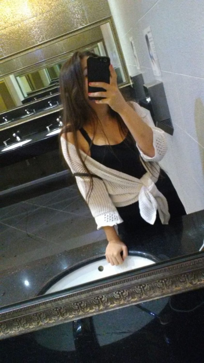Turkish Angel Ilayda Teases in Hot Selfie Fuck Action 9