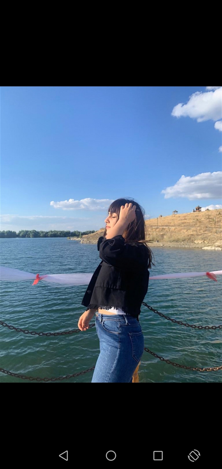 Turkish Actress Asli C2 Teases in Steamy Fuck Action 5