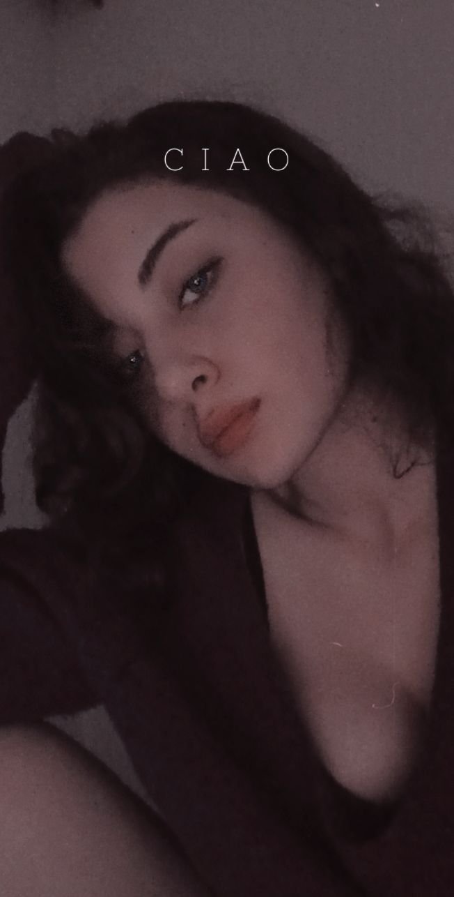Brune, corps sexy, turque, partie à la fois 4