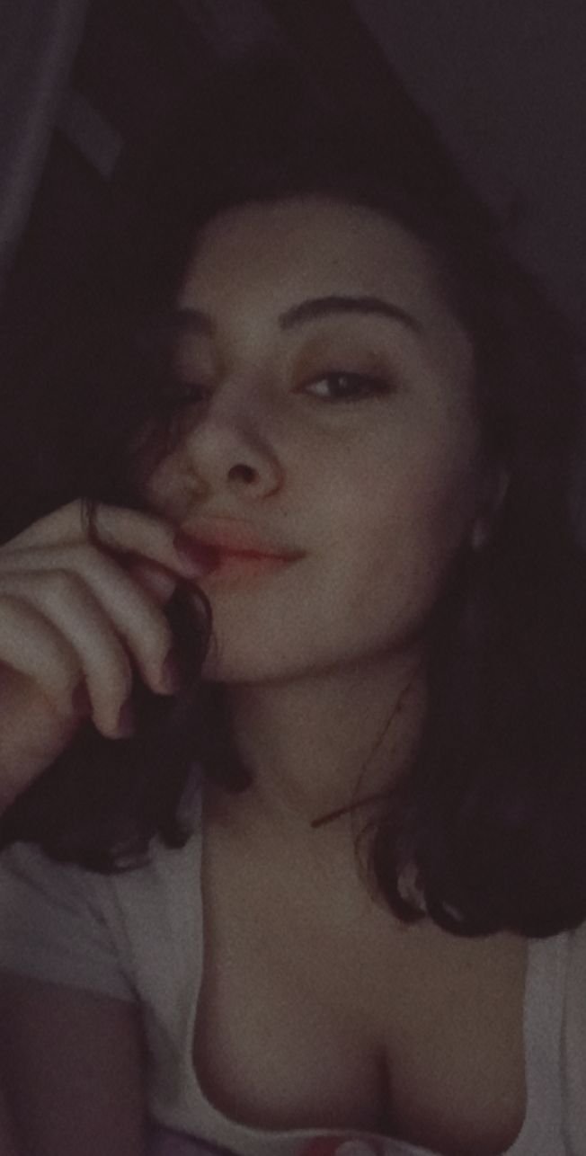 Brune, corps sexy, turque, partie à la fois 6