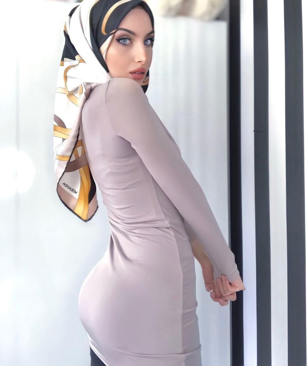 Türk hijabi sariikubraa 1