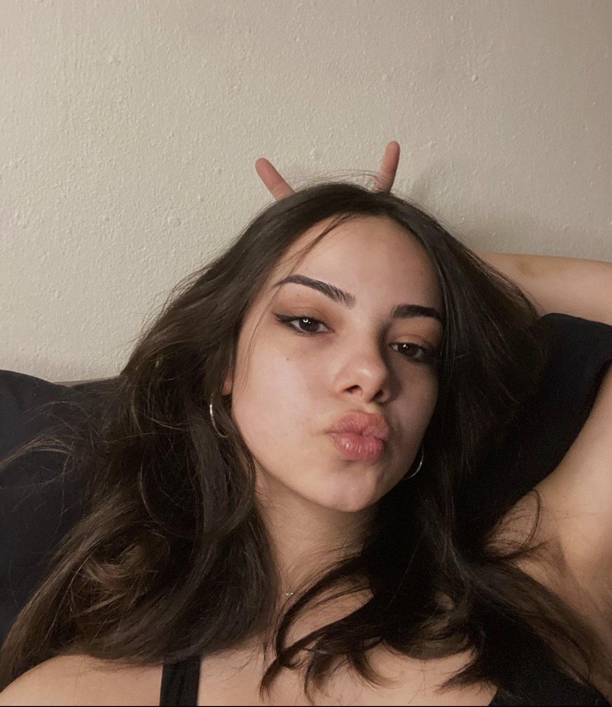 Coqueta turca Beyza te hará semen. Enviame un mensaje sobre ella kik : leobonicci 2