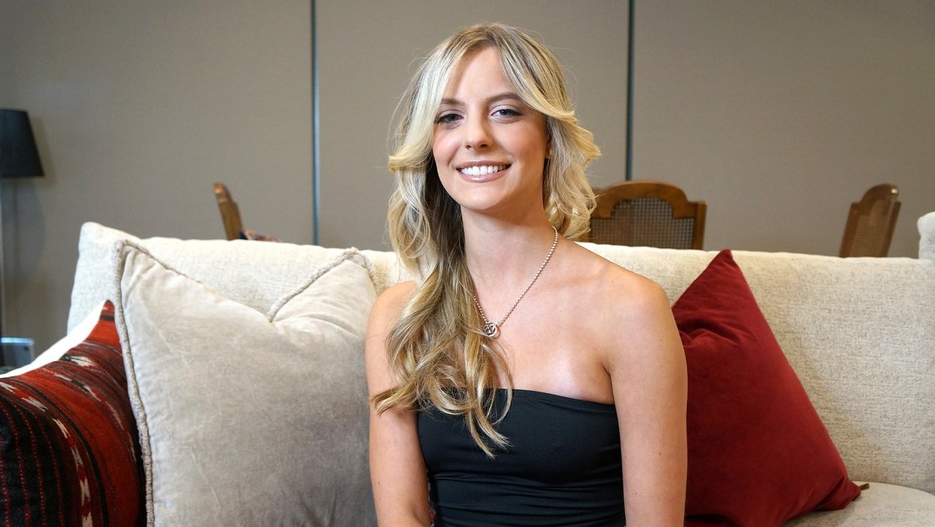 niesamowita blondie rose 9