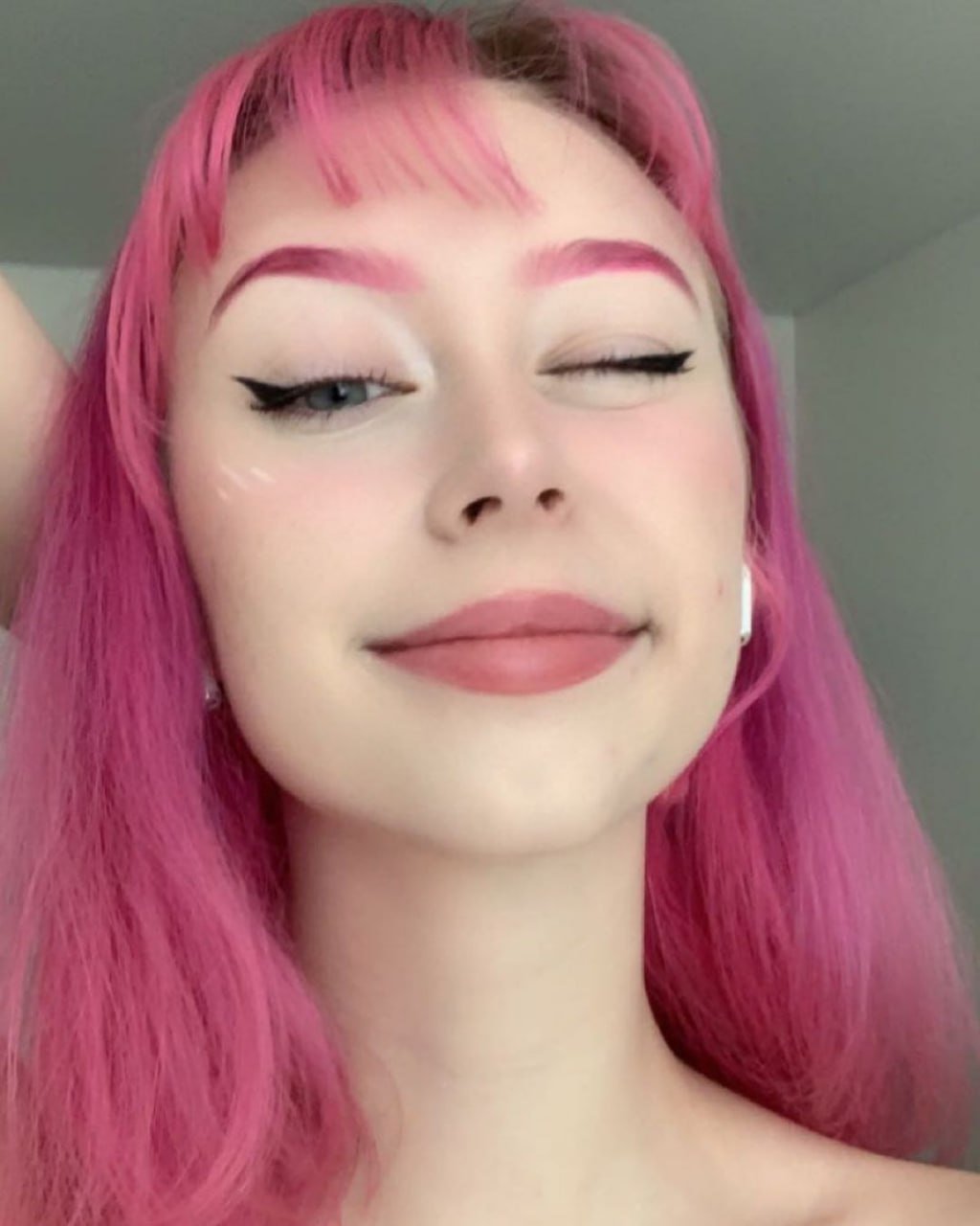 alt teen girl muestra su habilidad mamada 3