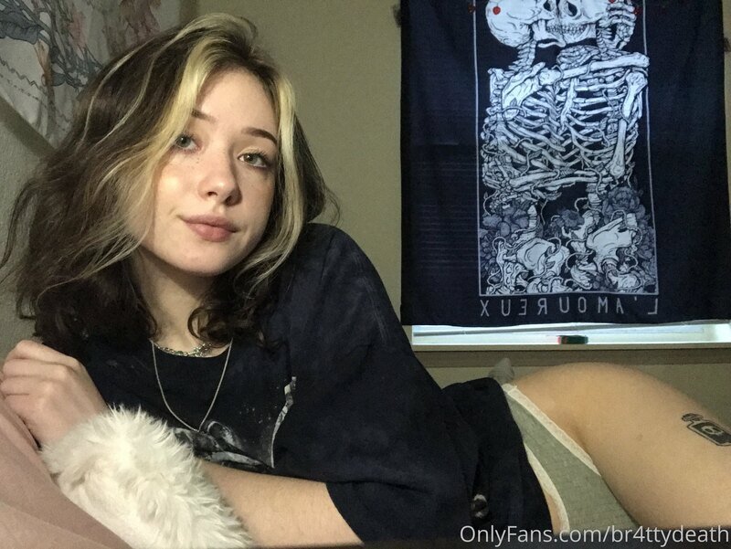 selfies giras de adolescentes e vídeos de sexo caseiro 14