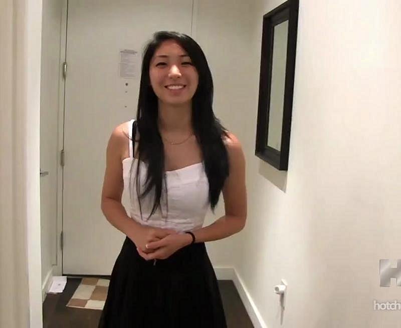 Asian Girlfriend Krisgirl Pleasures Cock In Naughty Blowjob 1