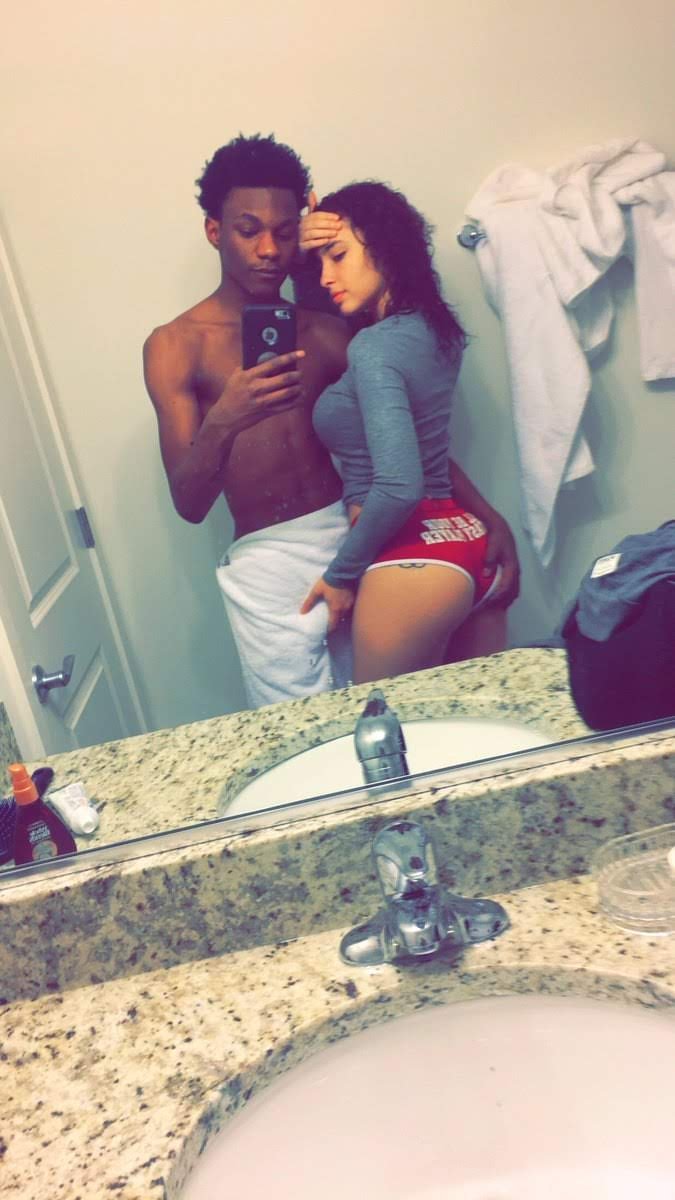 Tattooed Babe In Shorts Deepthroats BWC Like A Pro 1