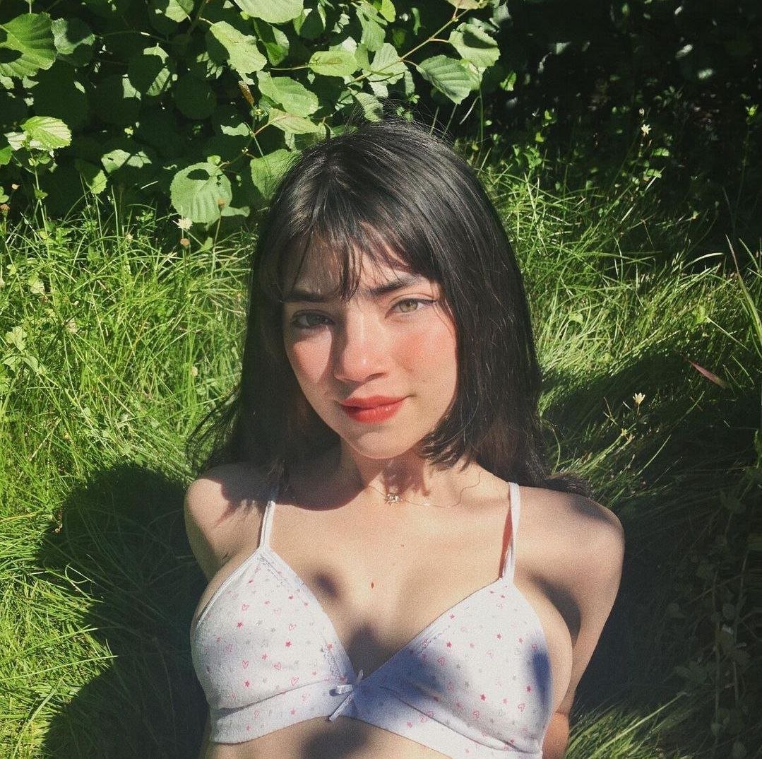 Tattooed Brunette Babe Sucks Her BF Outdoors 26