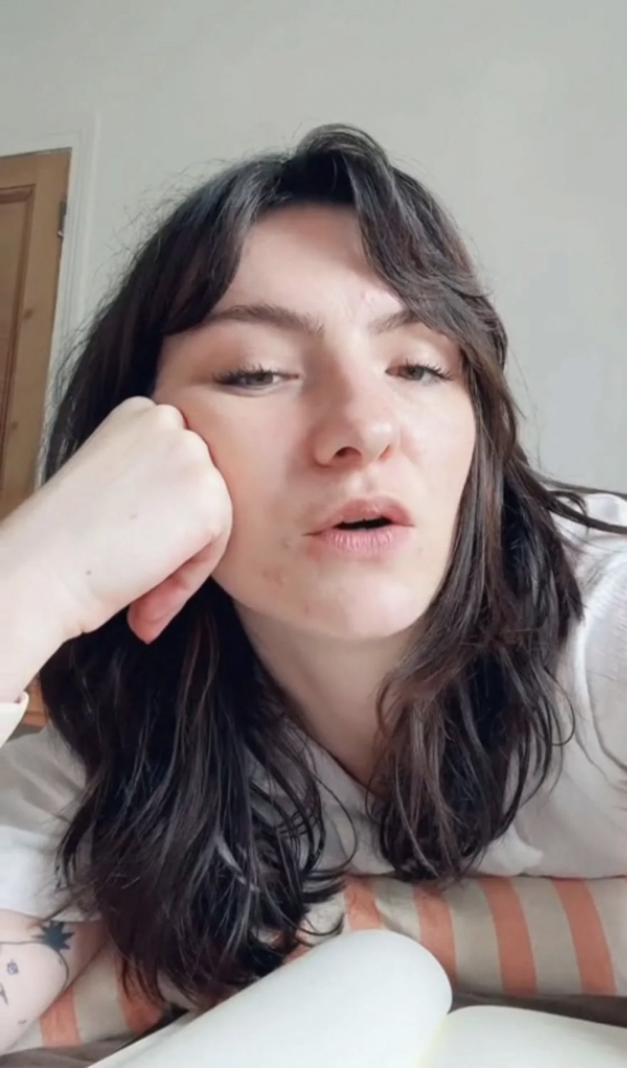 Buxom Homewrecker sumisa Reino Unido floozy anhela bdsm 4