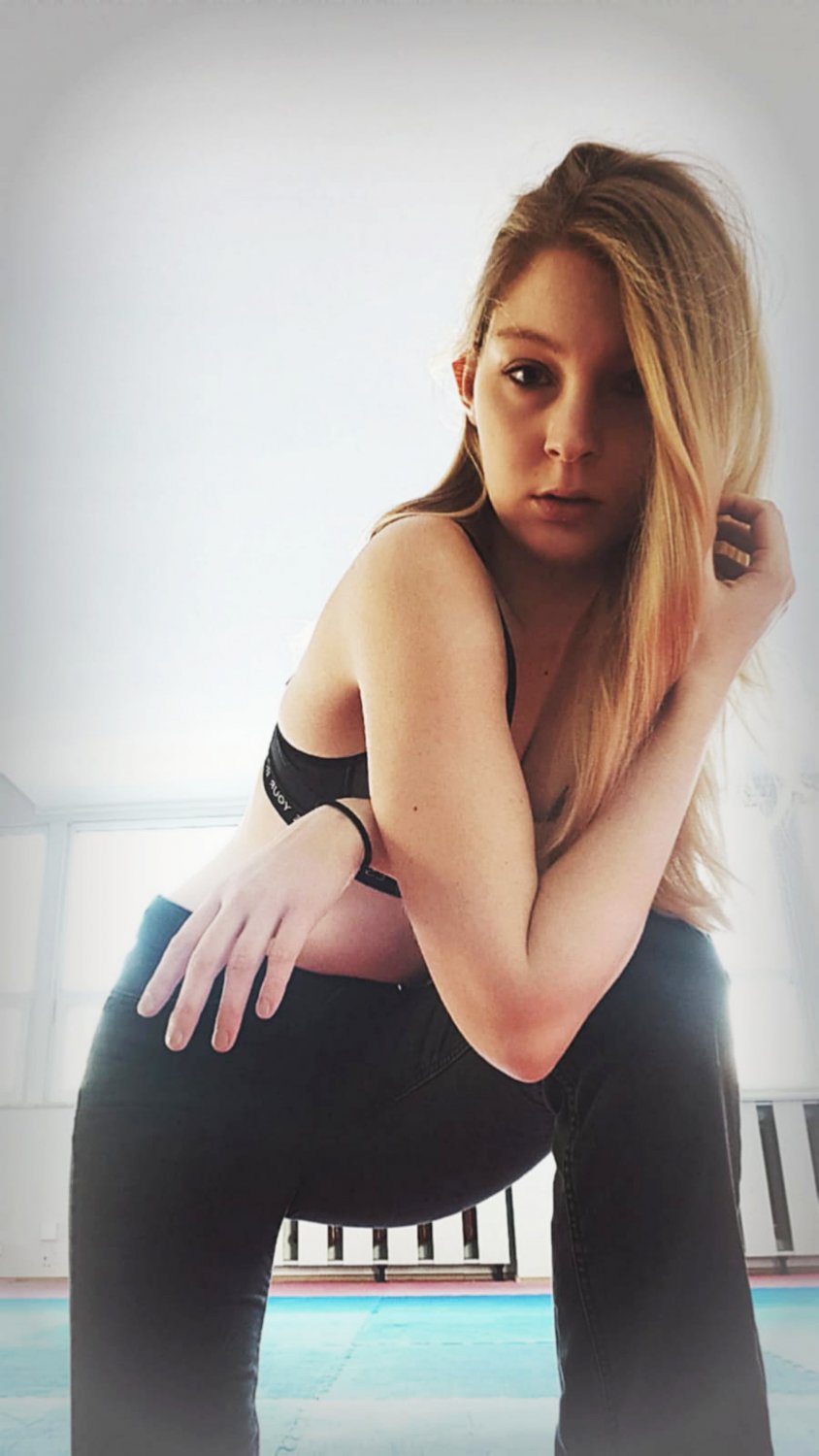 Beata Polonyalı BDSM karısı çapa 3
